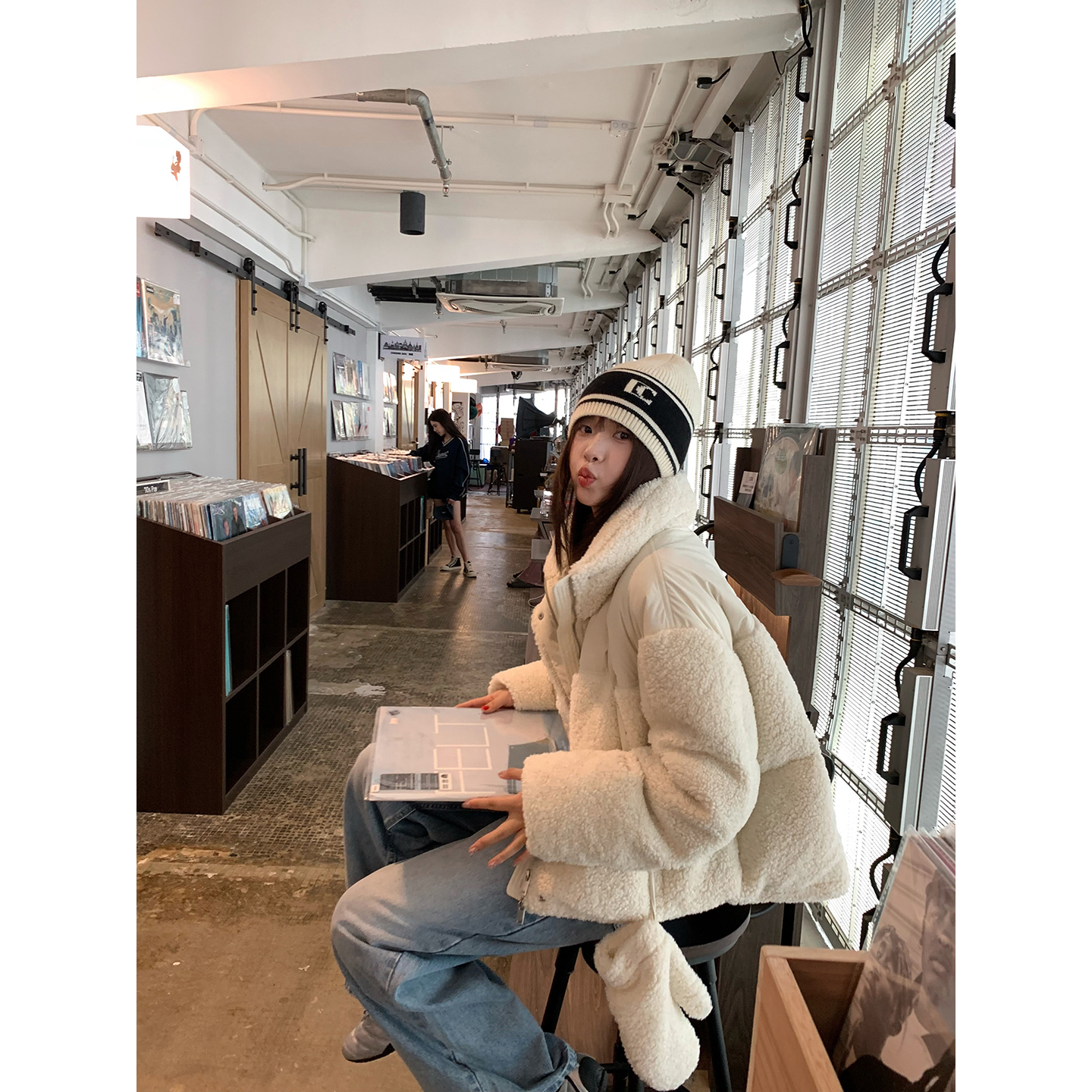 小君君布兰妮 济州雪境/软软羊羔毛拼接羽绒服送手套