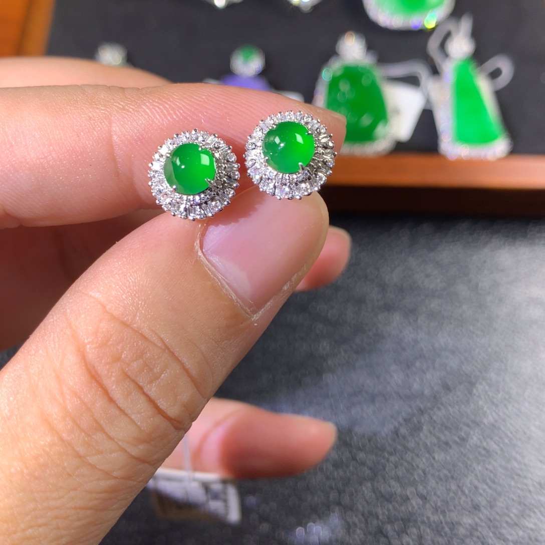 翡翠18K金镶嵌耳饰翡翠