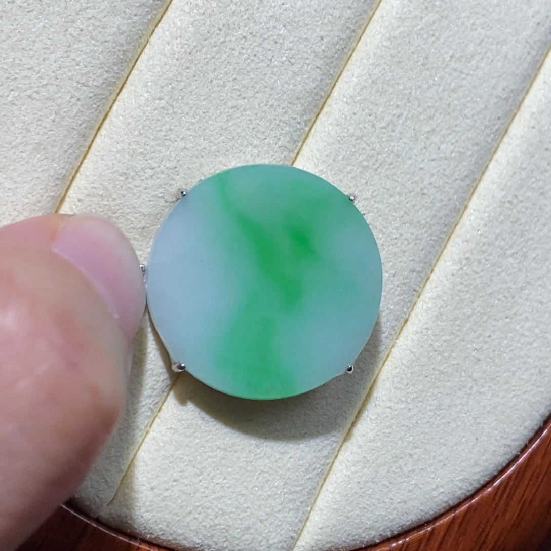 定制翡翠未镶嵌翡翠