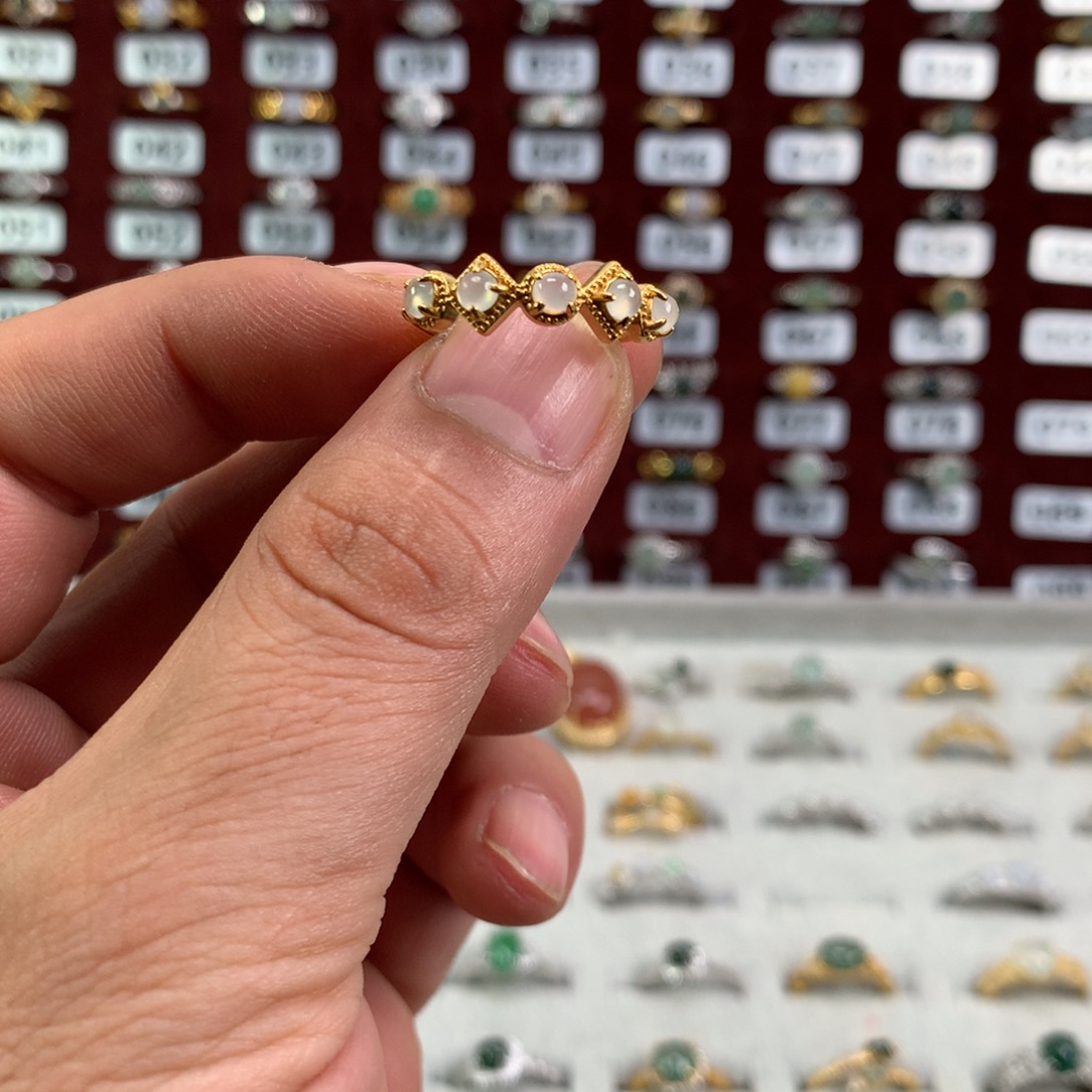 香***瓜翡翠未镶嵌戒指193