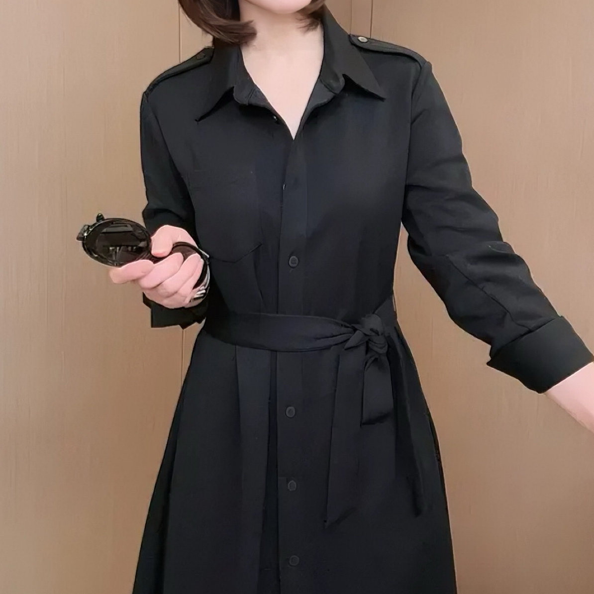 柏澜慧琳【衬衫裙】轻职风秋季新款简约收腰系带宽松气质方领连衣裙