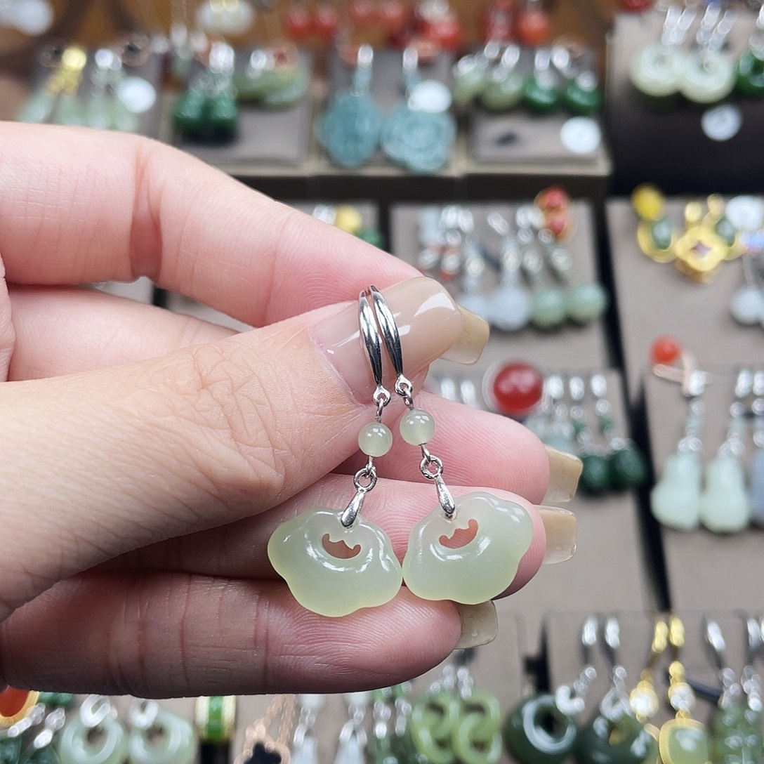 和田玉银S925镶嵌耳饰