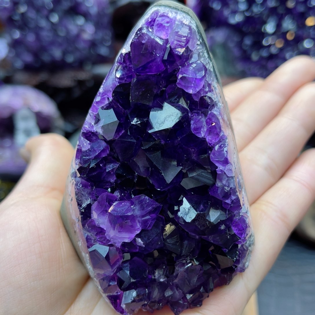 紫晶大型摆件（非配饰）未镶嵌