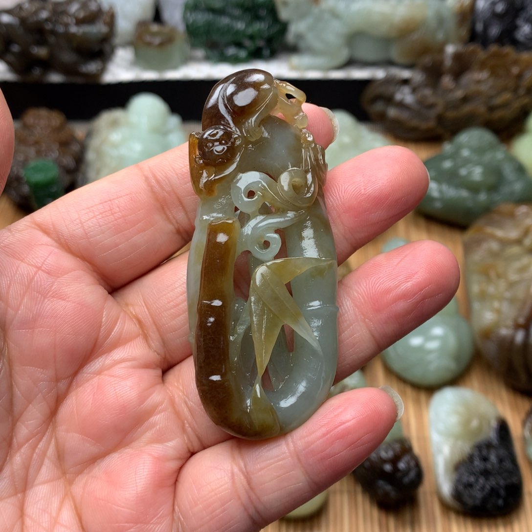 和田玉挂件未镶嵌黎*