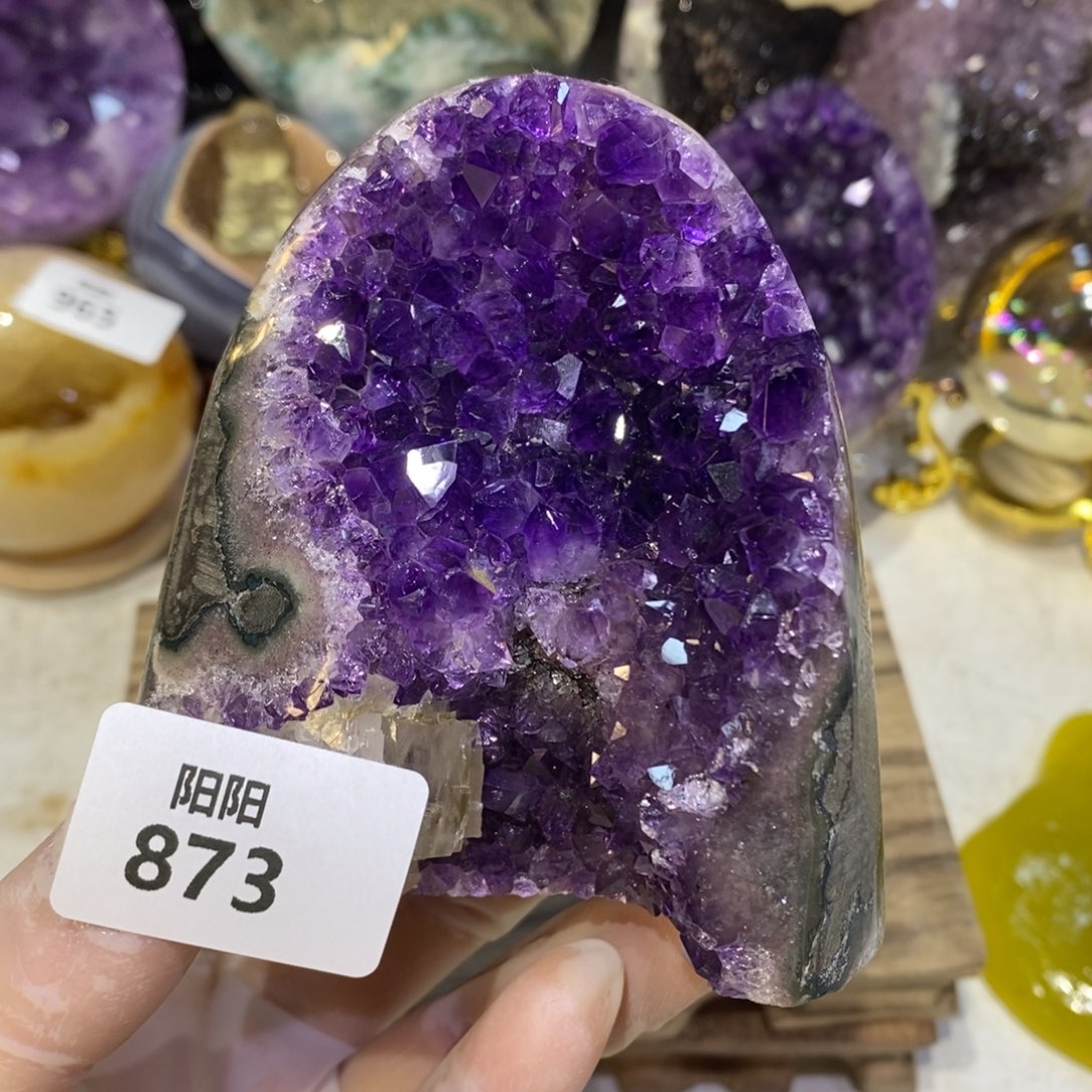 未镶嵌紫晶大型摆件（非配饰）方解石