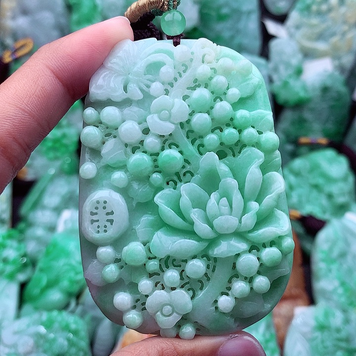 翡翠吊坠(不含链)未镶嵌