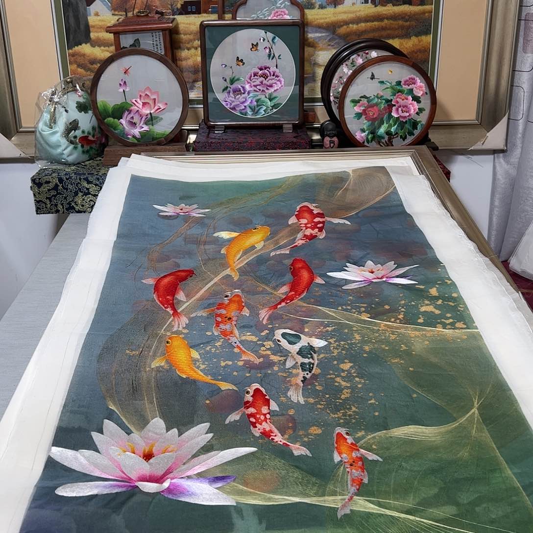刺绣环****人纯手工刺绣画
