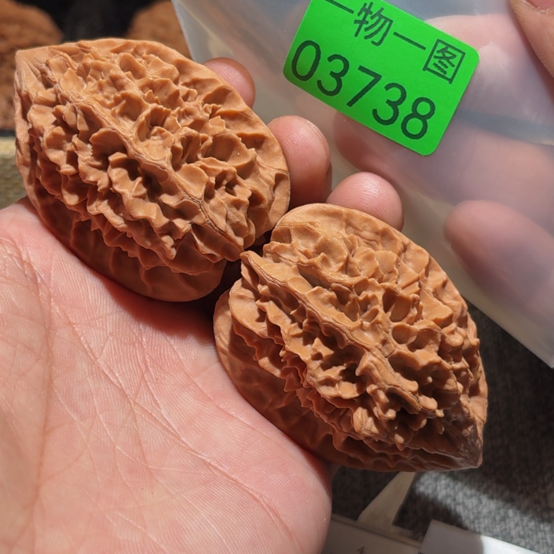 文玩核桃把件九层妖塔