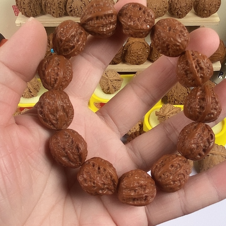 1.6京八棱儿核桃手串