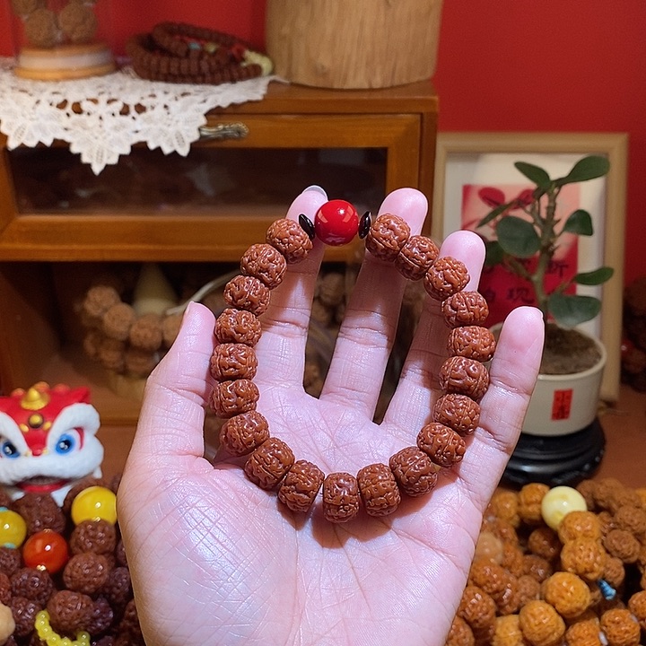 金刚菩提手串135玉化藏单红珠