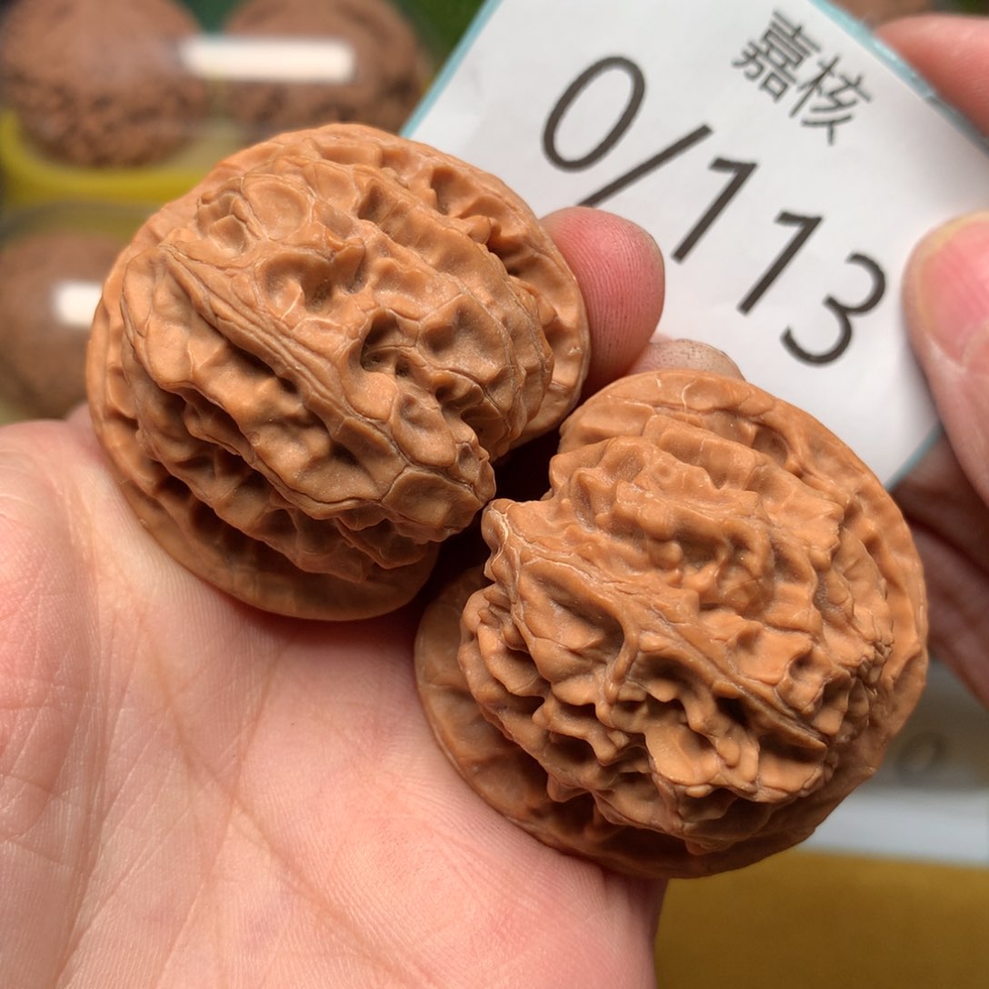 文玩核桃把件肉球苹果41
