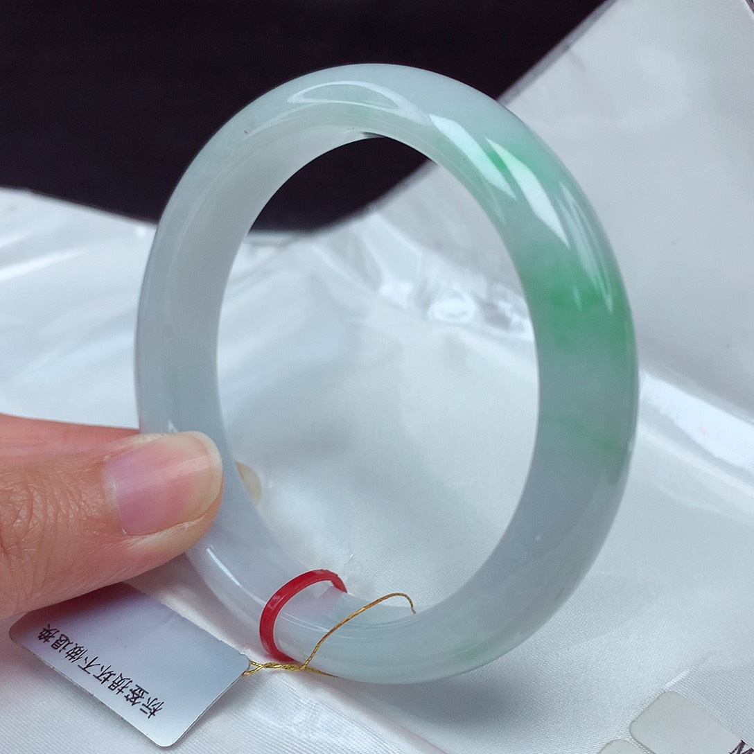 翡翠手镯未镶嵌58圈3011