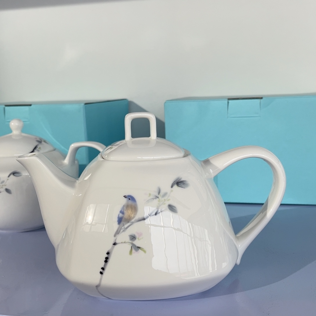 瓷片春风和雀方壶