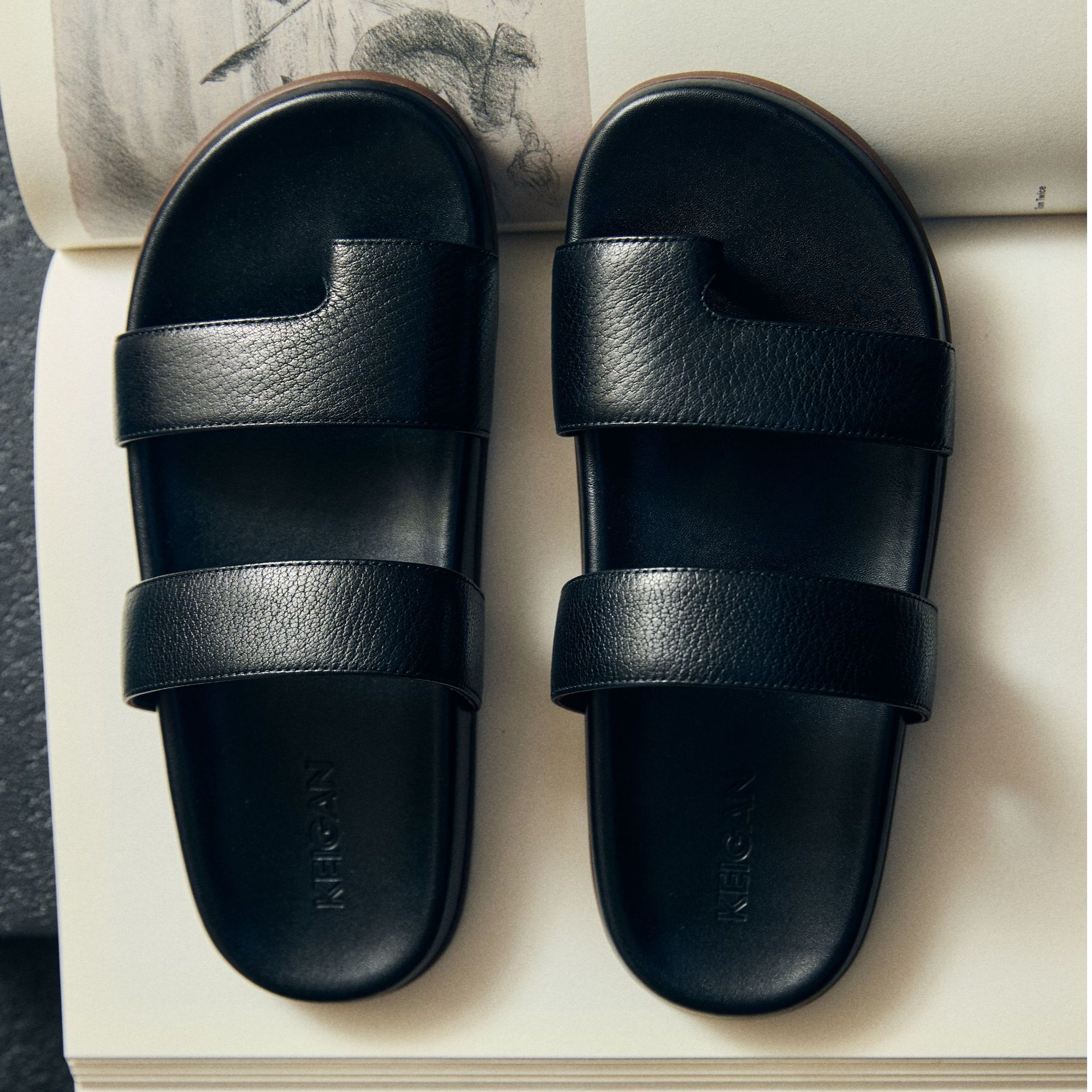 开间/極简ROW风苣柔软真皮羊皮 时髦一字带套趾沙滩平底二舅拖