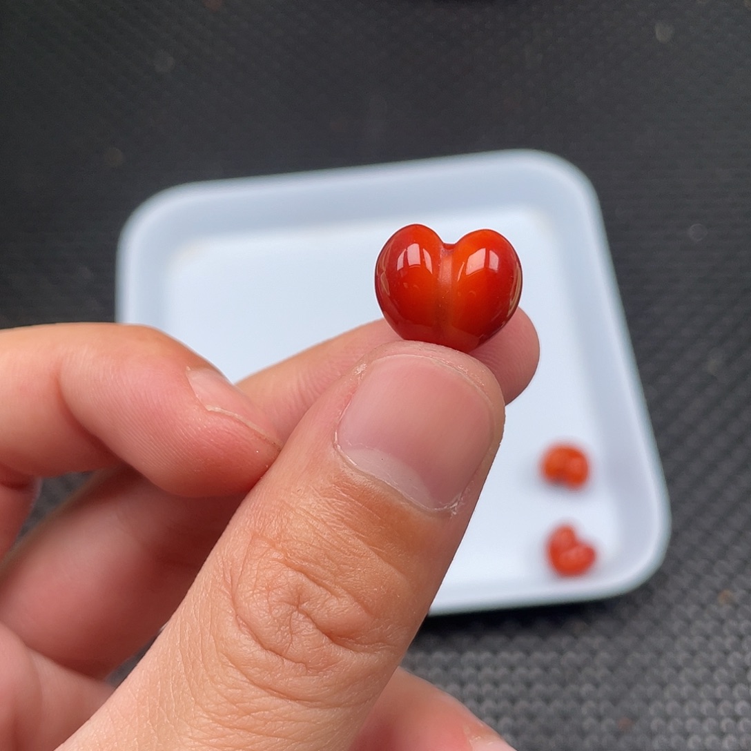 南红玛瑙未镶嵌2号 13*14柿子红上下孔一组2颗