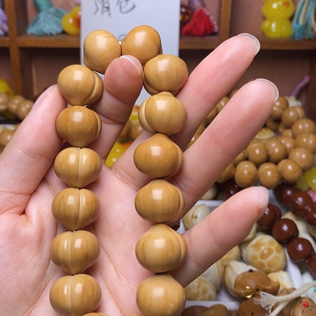 ℯ****吊坠猴头核桃18柯基