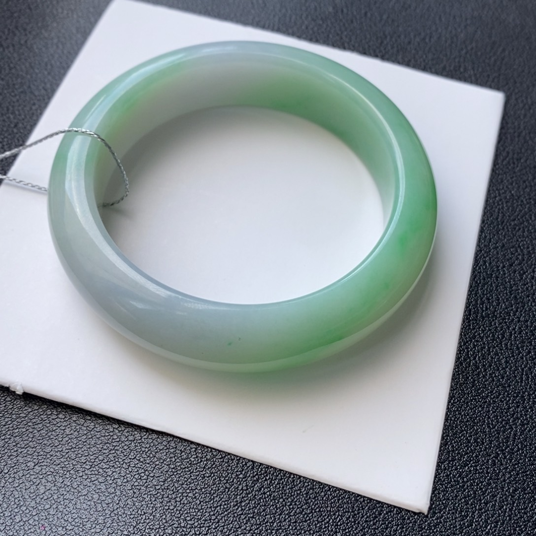 翡翠未镶嵌手镯天然