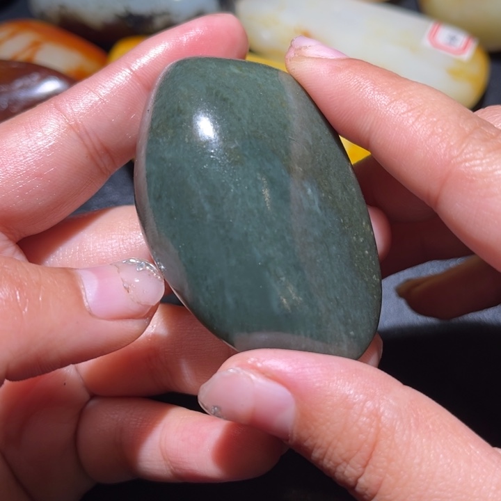 和田玉未镶嵌珠宝奇石