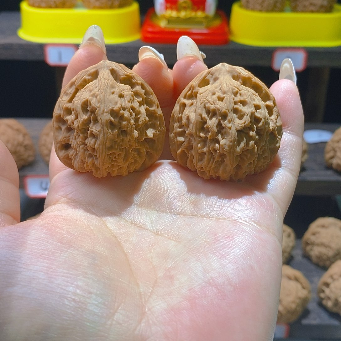 全品无修正三角40尺寸核桃