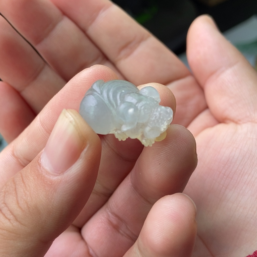定制翡翠未镶嵌狗狗
