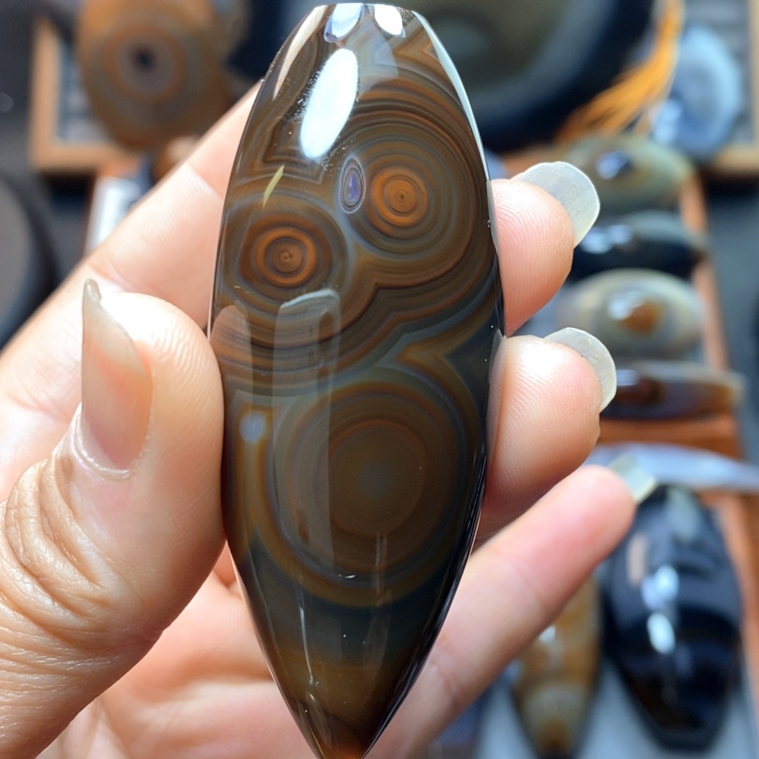 玛瑙/玉髓未镶嵌珠宝奇石