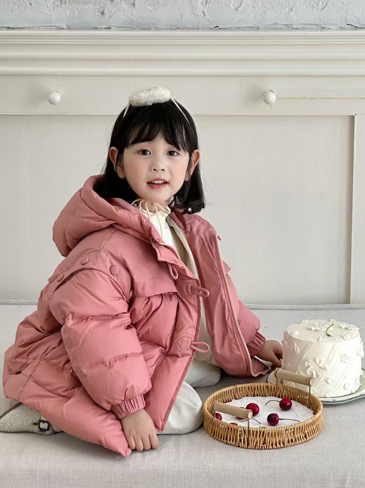 【秋雨】连帽纯色女童三纽扣羽绒服洋气加厚欧若精灵风