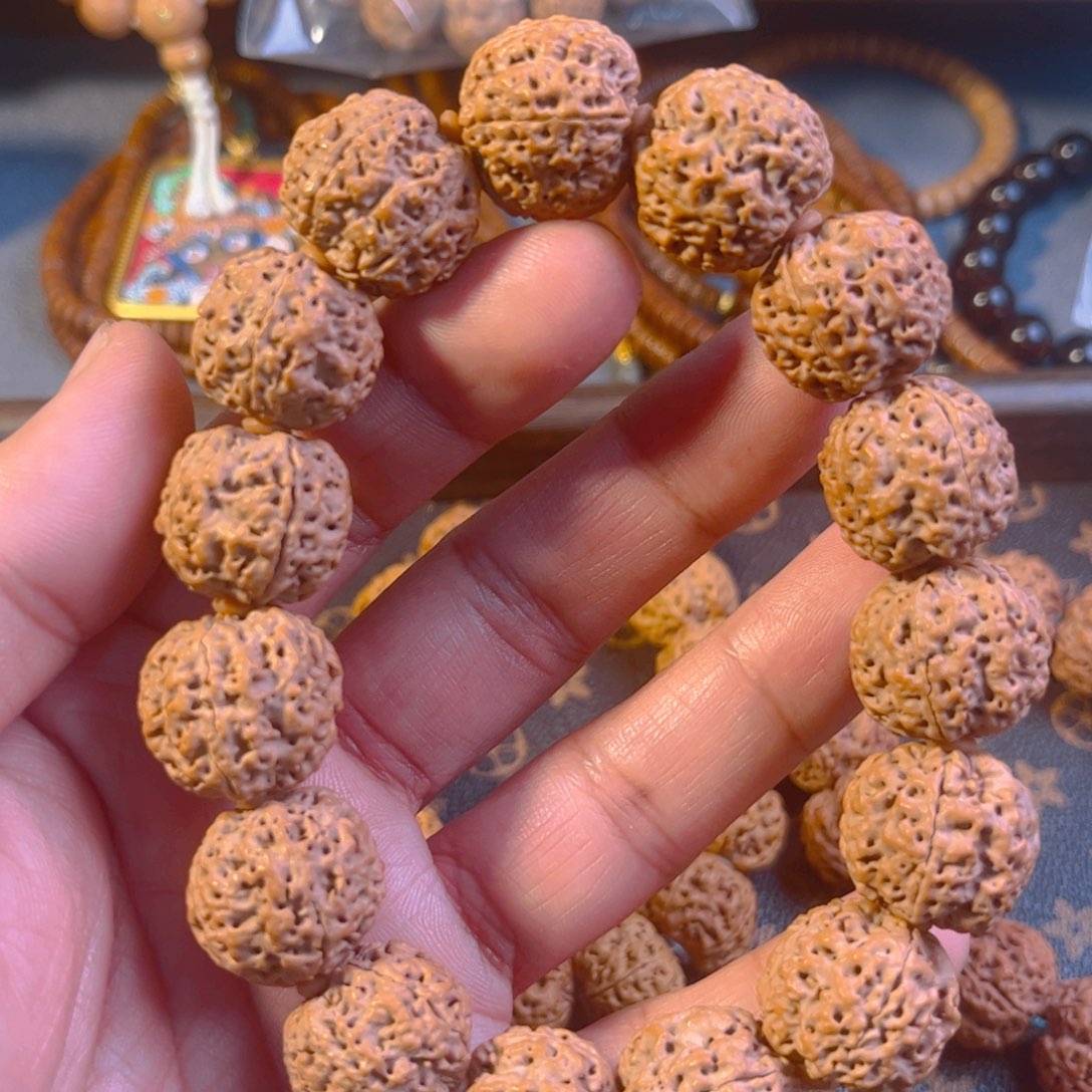 金刚菩提吊坠蜂王超头
