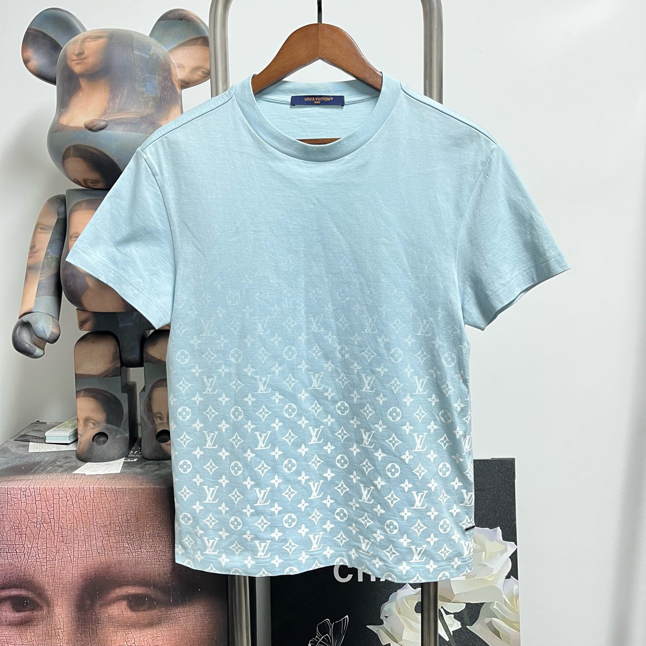 99新 LouisVuitton/路易威登 渐变老花logo短袖 O2883尺码XS 