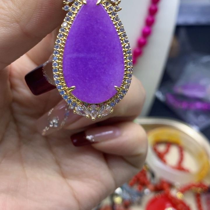 翡翠颈饰未镶嵌吊坠