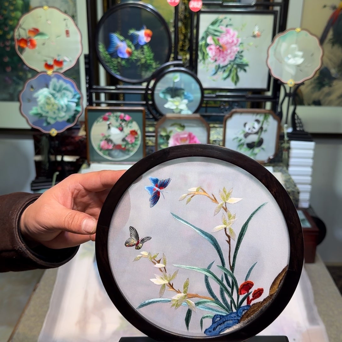 刺绣刺绣工艺精湛