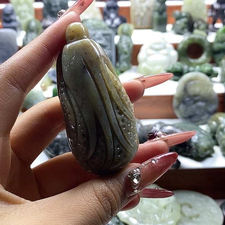 和田玉颈饰未镶嵌微****立