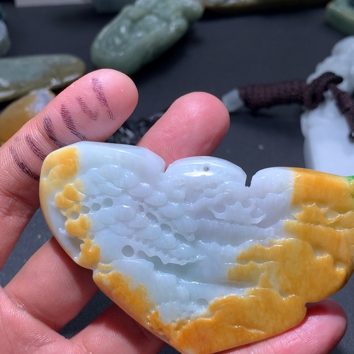 翡翠未镶嵌颈饰保真天然a货翡翠