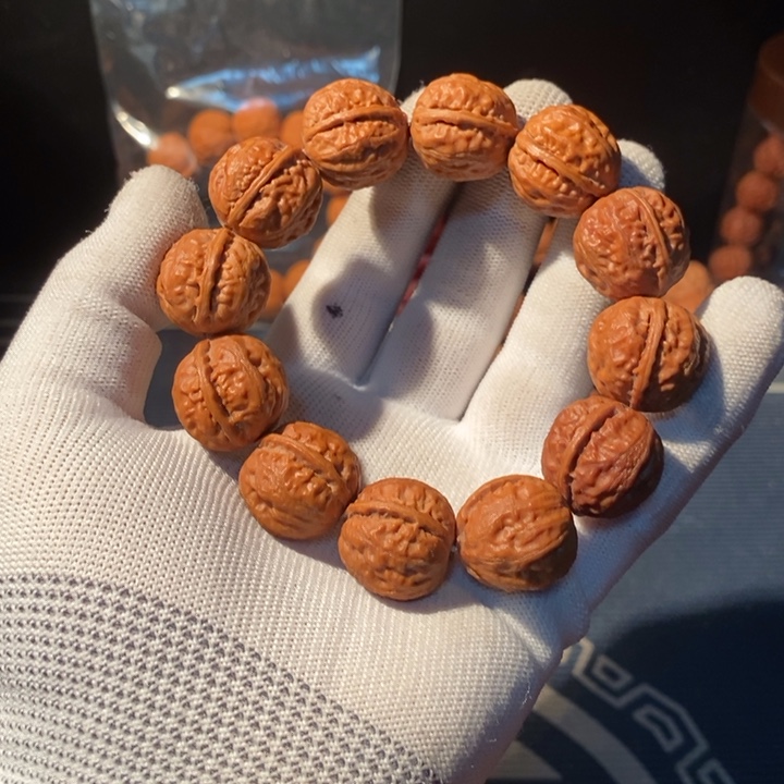 文玩核桃手串……51