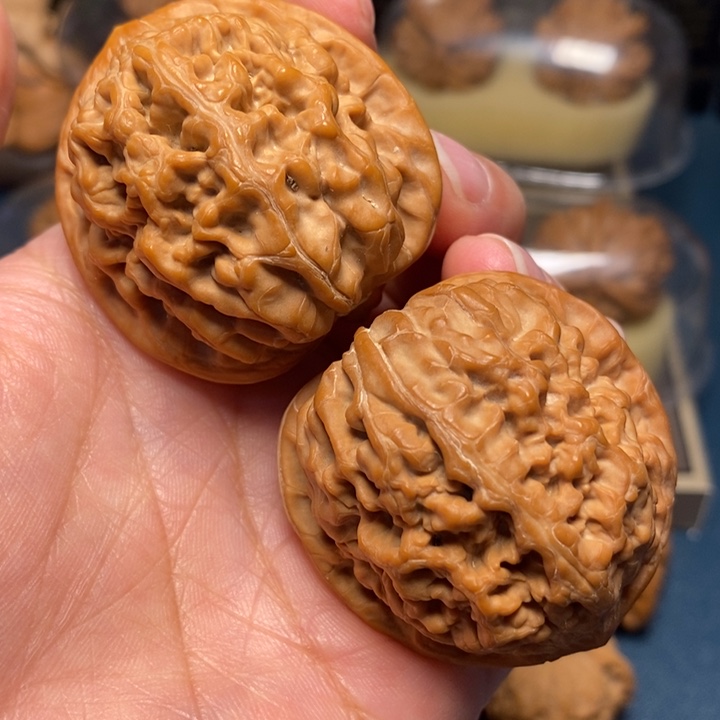 【闪购商品】文玩核桃把件凤凰台