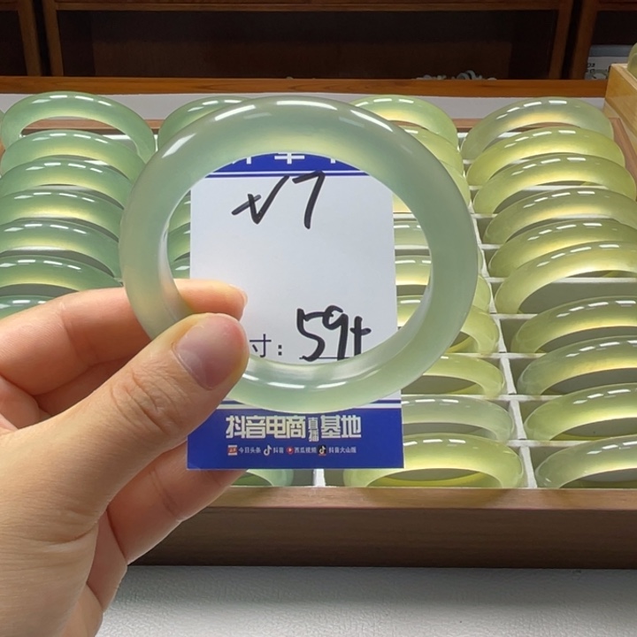 X***a蛇纹石玉未镶嵌手镯
