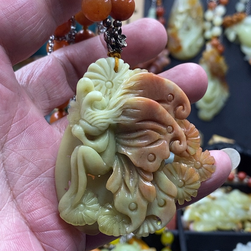 【闪购商品】蛇纹石玉吊坠未镶嵌