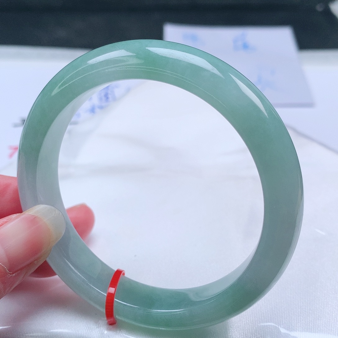 翡翠手镯未镶嵌55.5圈