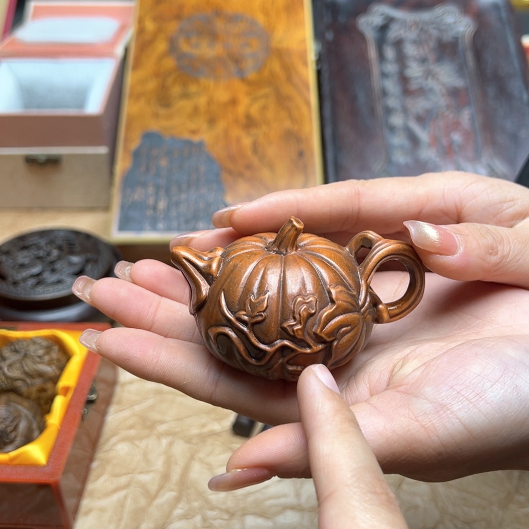 大叶紫檀（黑酸枝木类）