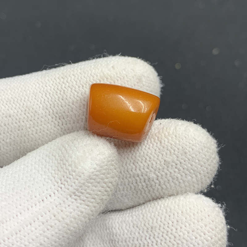 Q1235保真原矿俄料尺寸11.5*16.1mm蜜蜡单颗马蹄斜切顶珠支持复检