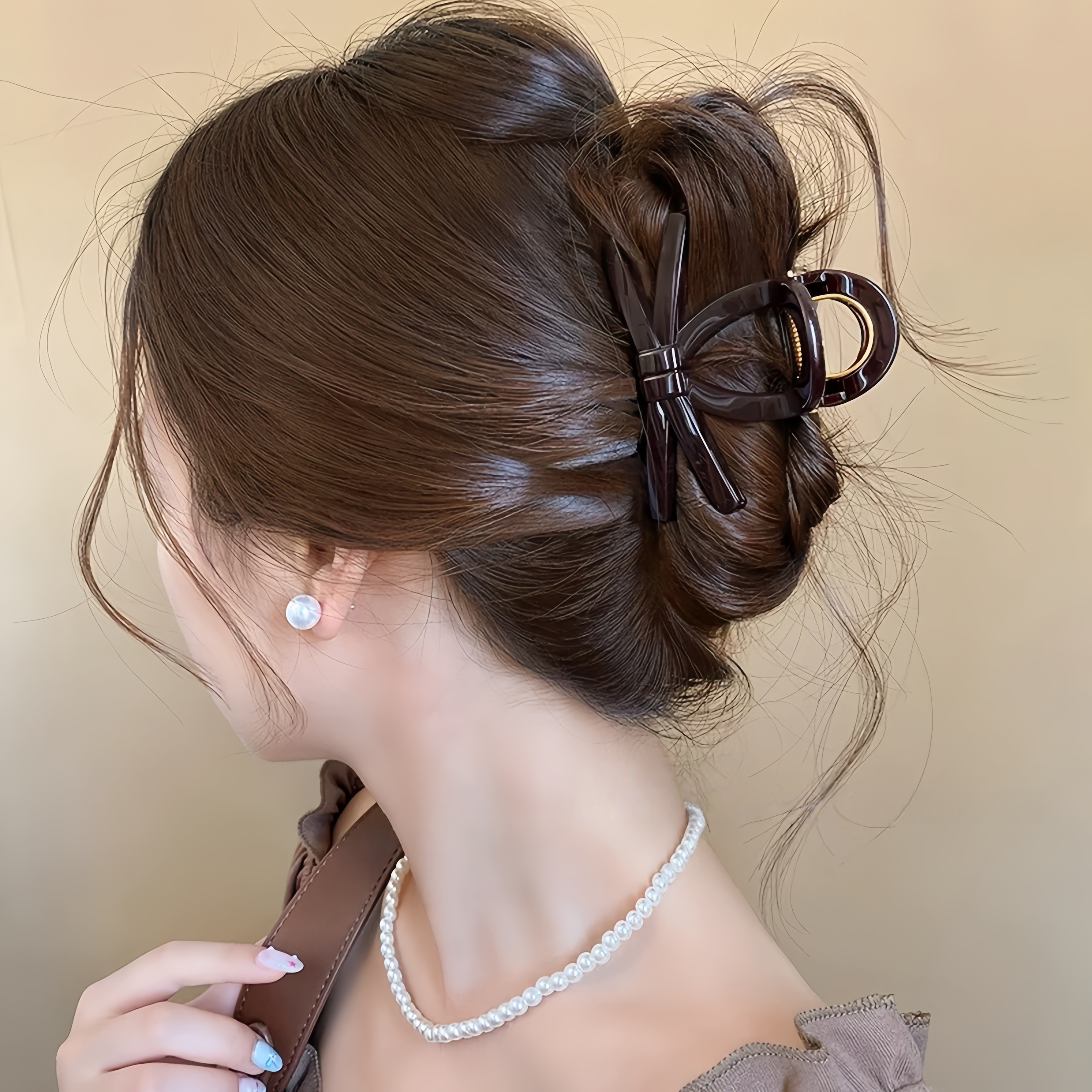 丽莎原创巧克力色蝴蝶结2025新款氛围感配饰鲨鱼夹子发夹FB2060