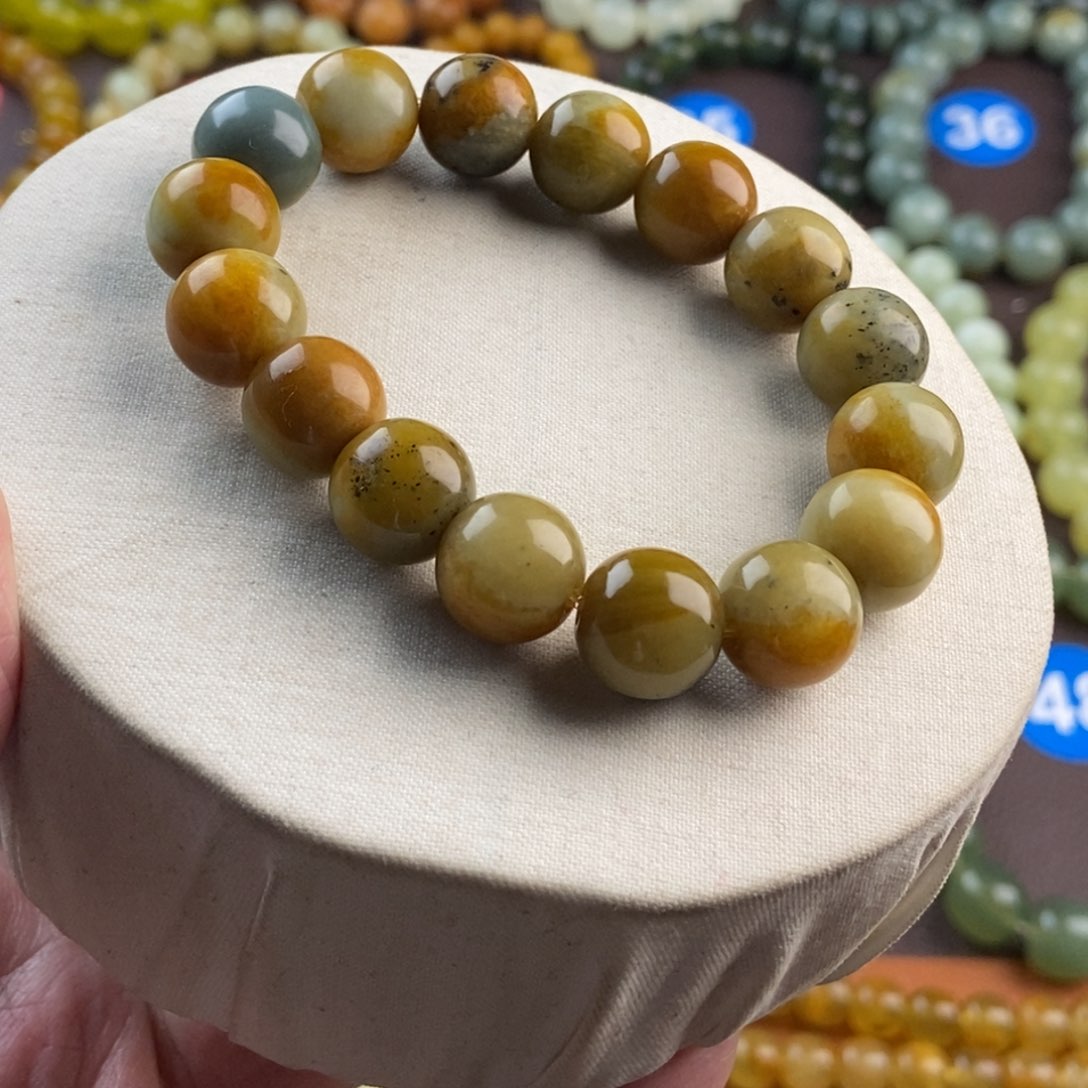 蛇纹石玉手串未镶嵌