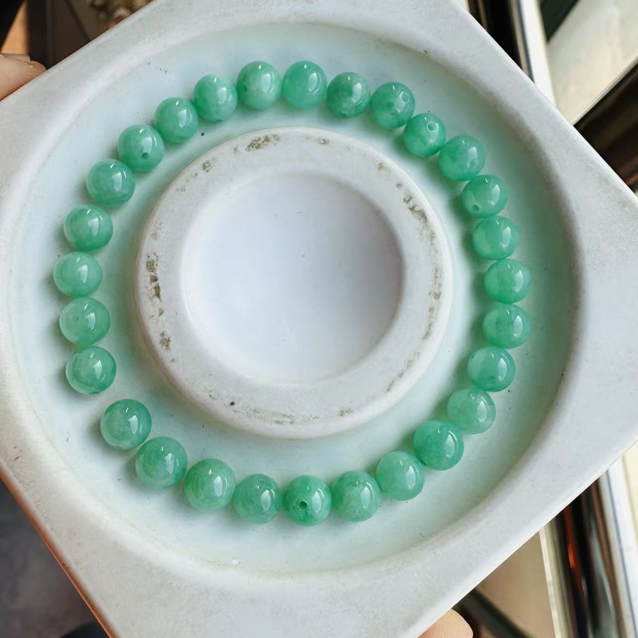 5-2自然光缅A翡翠阳绿7.6mm 24颗备3颗 