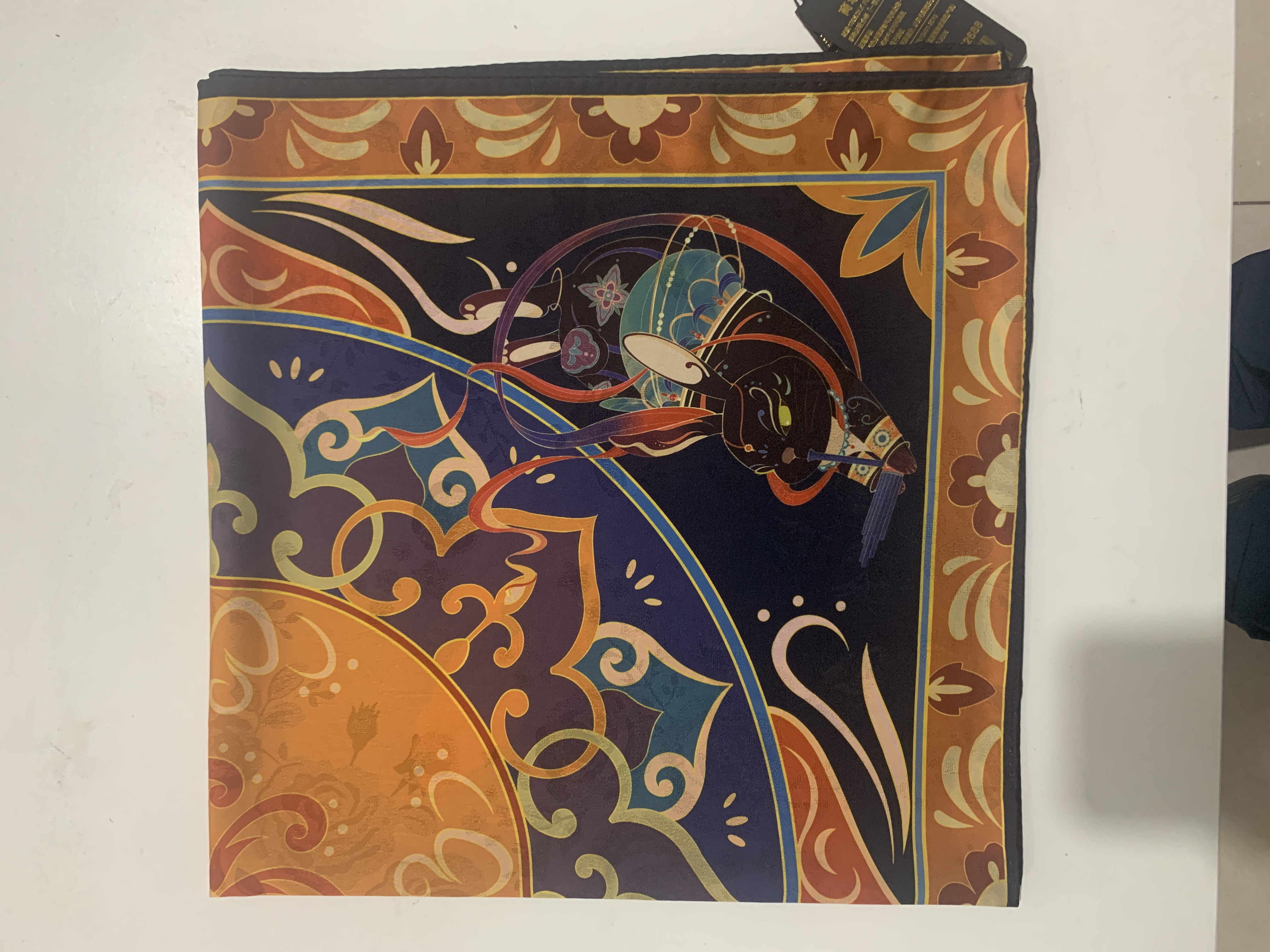 X031 十二生肖 香云花萝手工卷边70*70百搭休闲风优雅围巾