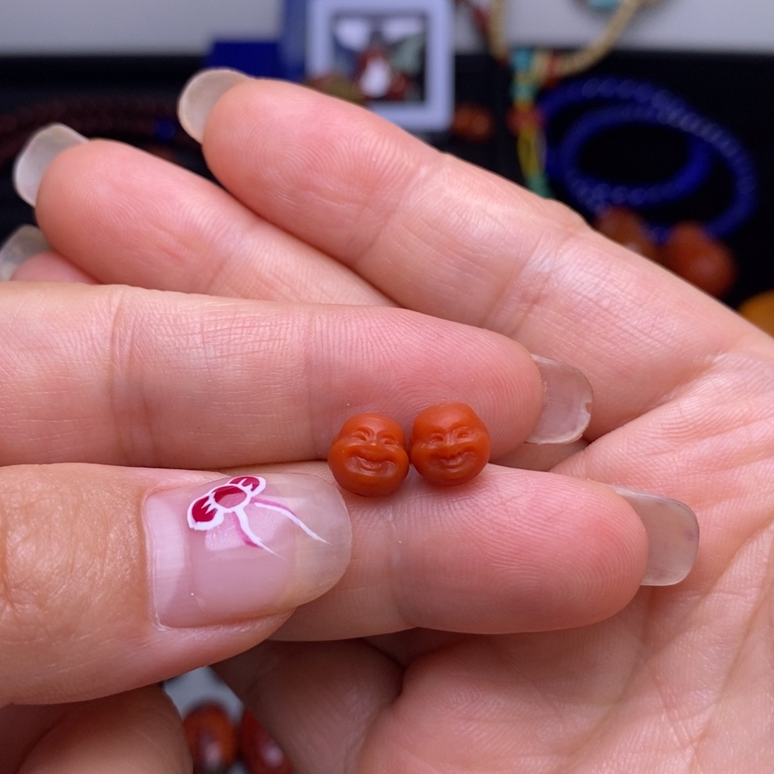 南红玛瑙圆珠未镶嵌