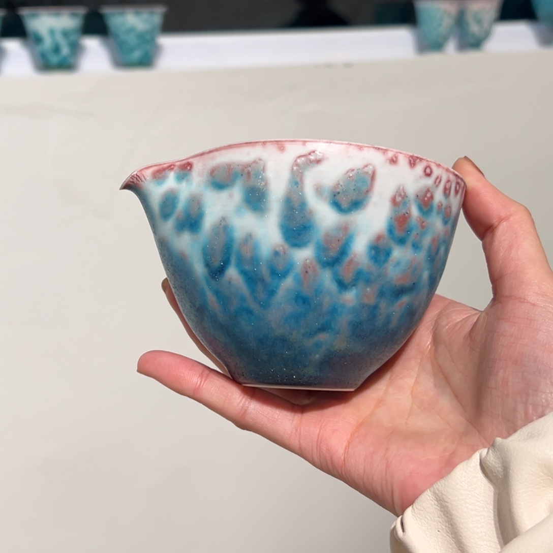 摆件陶瓷。     陶瓷。