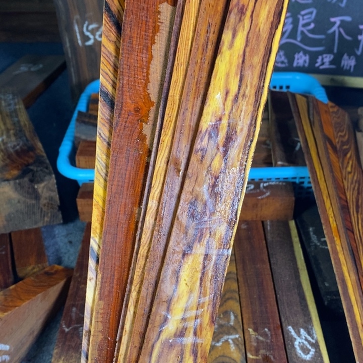 微凹黄檀（南美大红酸枝）