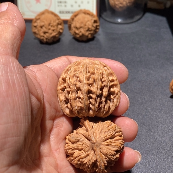 文玩核桃吊坠東**提四座楼