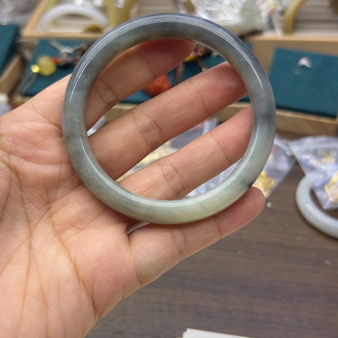 和田玉未镶嵌手镯60.1圈围1702