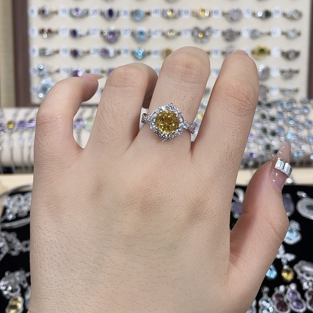 银S925镶嵌黄晶戒指