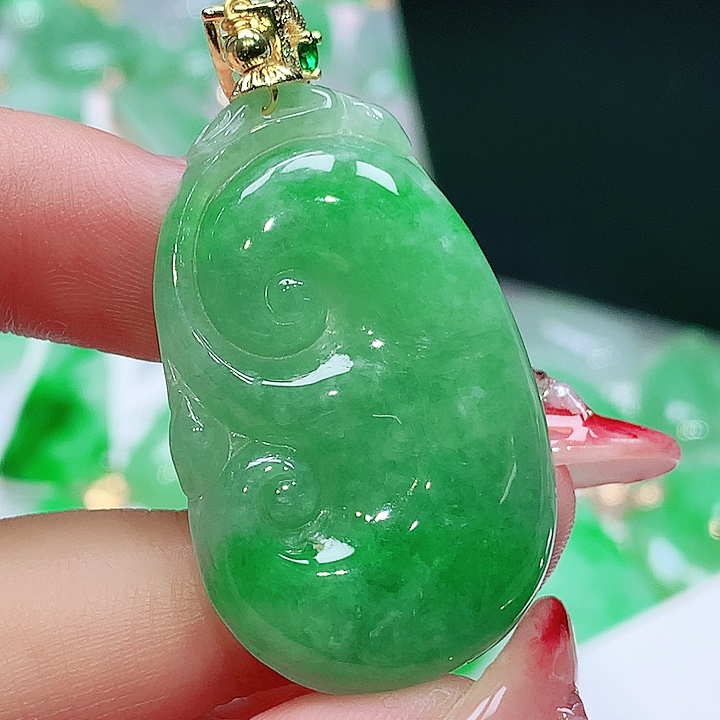 翡翠未镶嵌颈饰翡翠